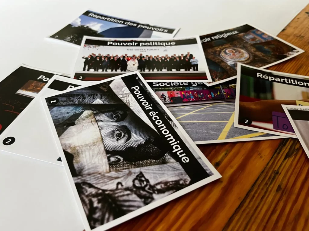 Collection de cartes issues de la fresque du sexisme